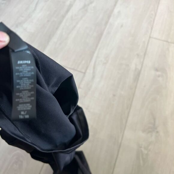 Skims women’s 2ps swimsuit size XL - Picture 8 of 8